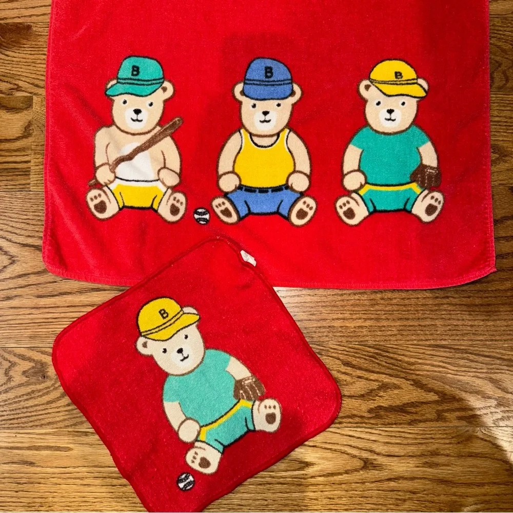 Vintage Red Bear Print Towel Set